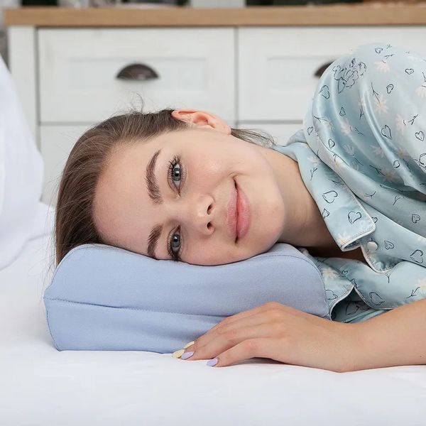 Похідна компактна ортопедична подушка для сну Travel Pillow Correct Shape&reg; розмір L хакі CS-1010-Hk фото